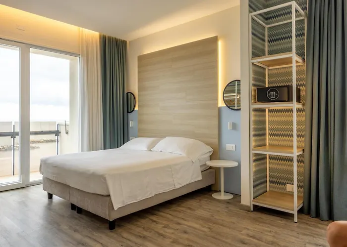 Hotel Con Piscina Baia